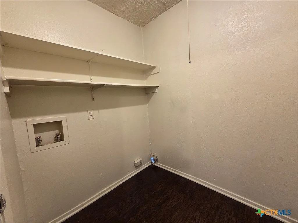 2024 S 15Th St - Photo 5 of 12