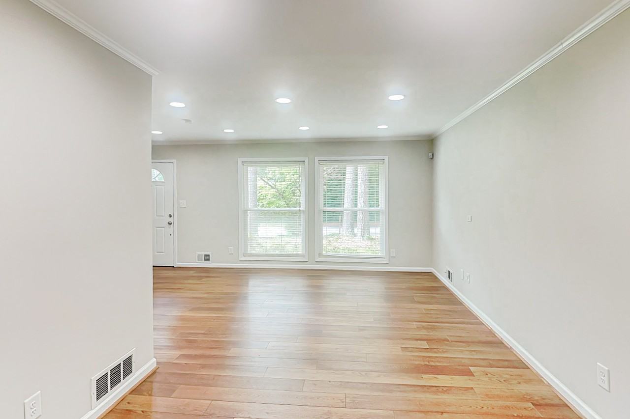 2902 Delcourt Dr - Photo 6 of 23