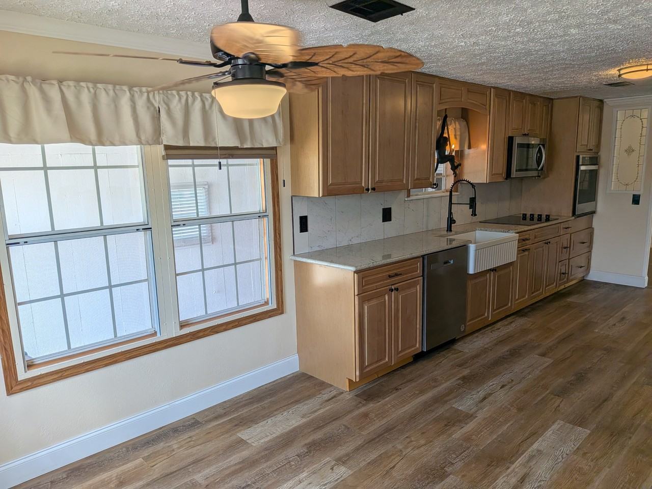9289 Scepter Ave - Photo 3 of 24