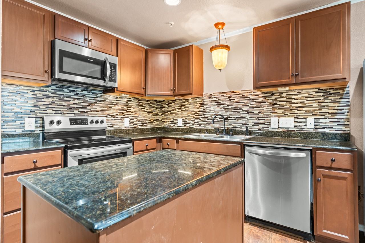 10001 Panther Way #206 - Photo 6 of 23