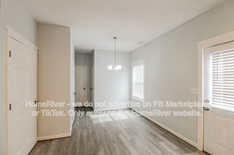 3618 Griffin Dr - Photo 4 of 17