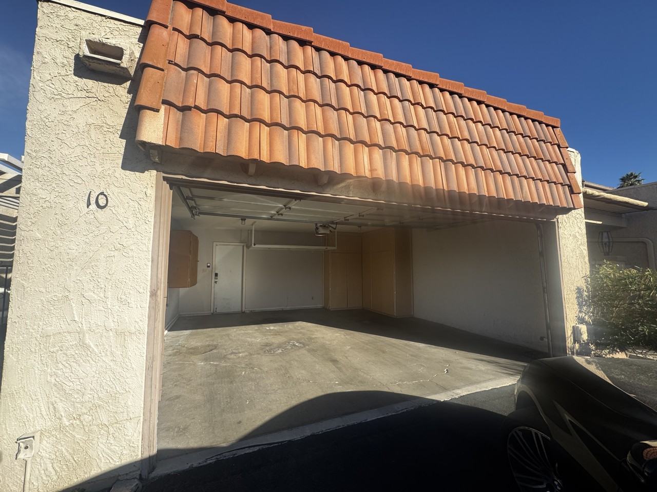 5100 N Miller Rd #10 - Photo 3 of 31