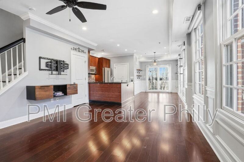 243 Montrose St #103 - Photo 2 of 30