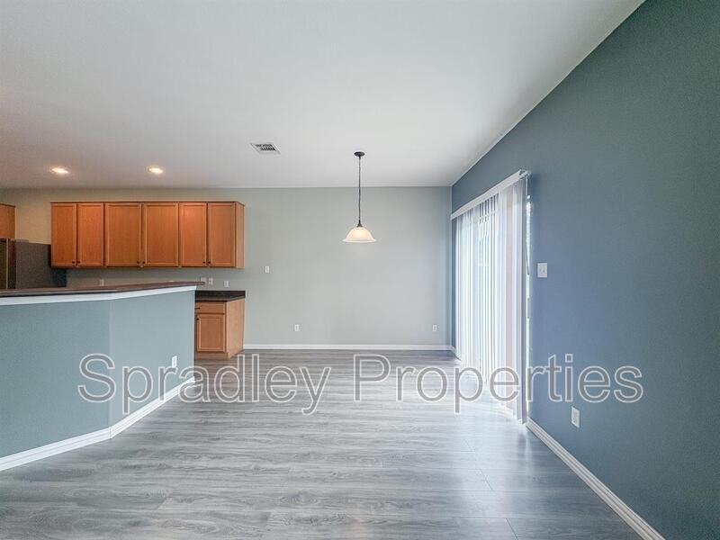 1047 Tumbleweed Trl - Photo 3 of 18
