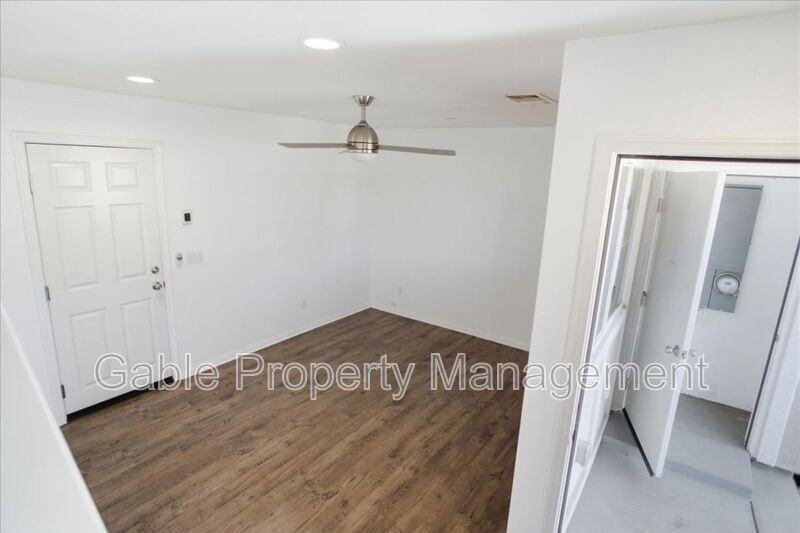 14854 Nordhoff St - Photo 3 of 17