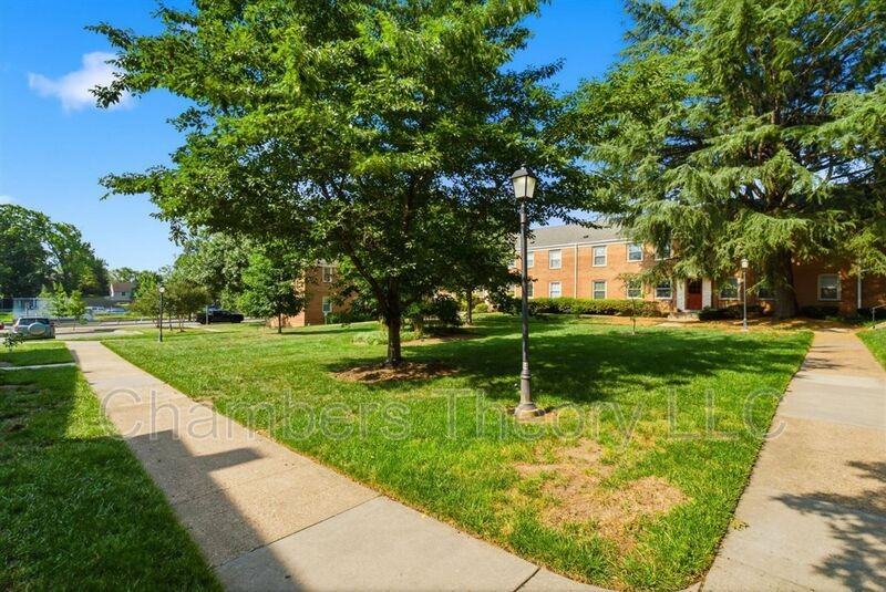 2603 Arlington Blvd #102 - Photo 3 of 22