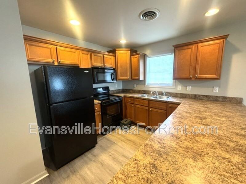 1711 Ewing Ave - Photo 3 of 8