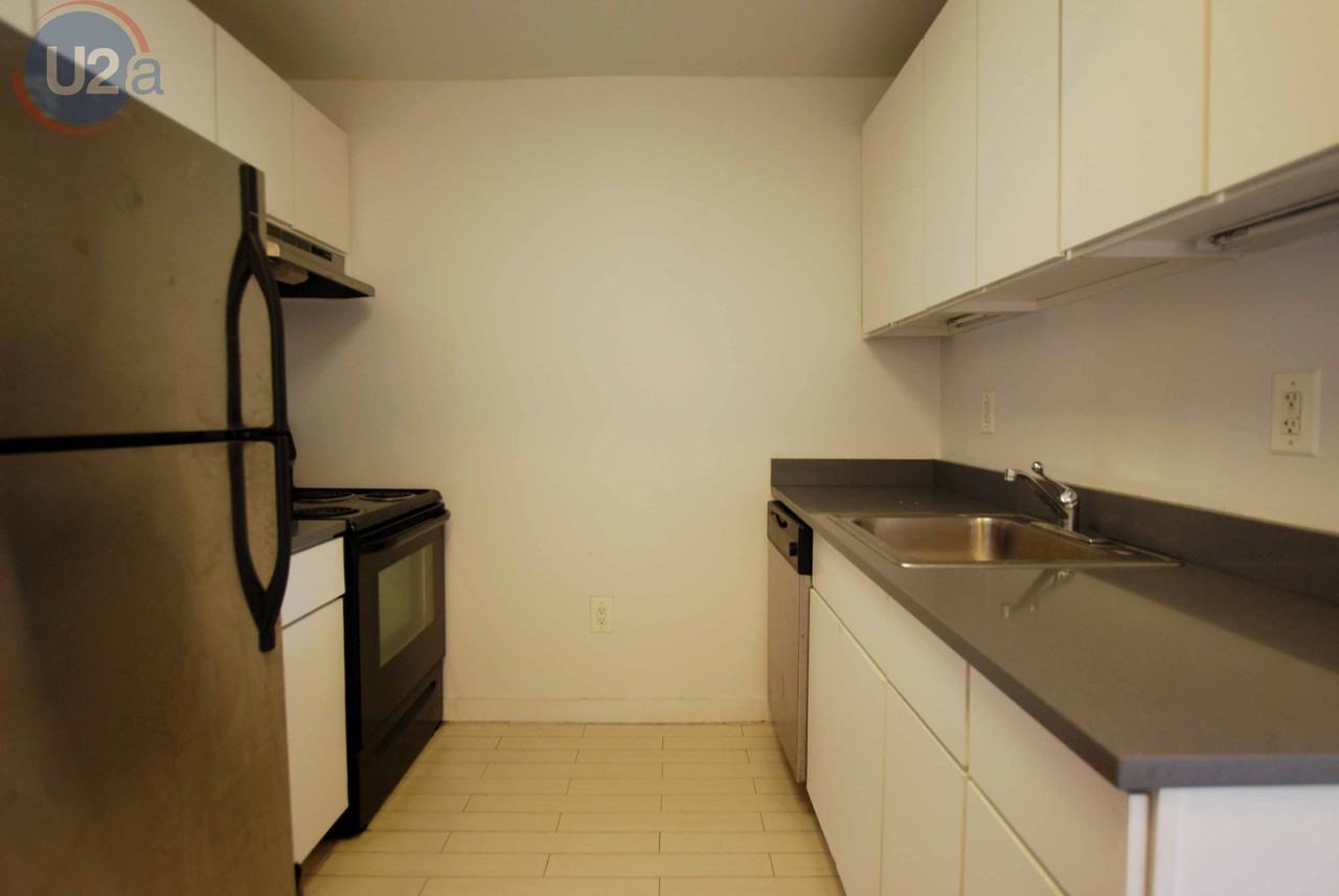 890 Metropolitan Avenue #2 - Photo 2 of 10