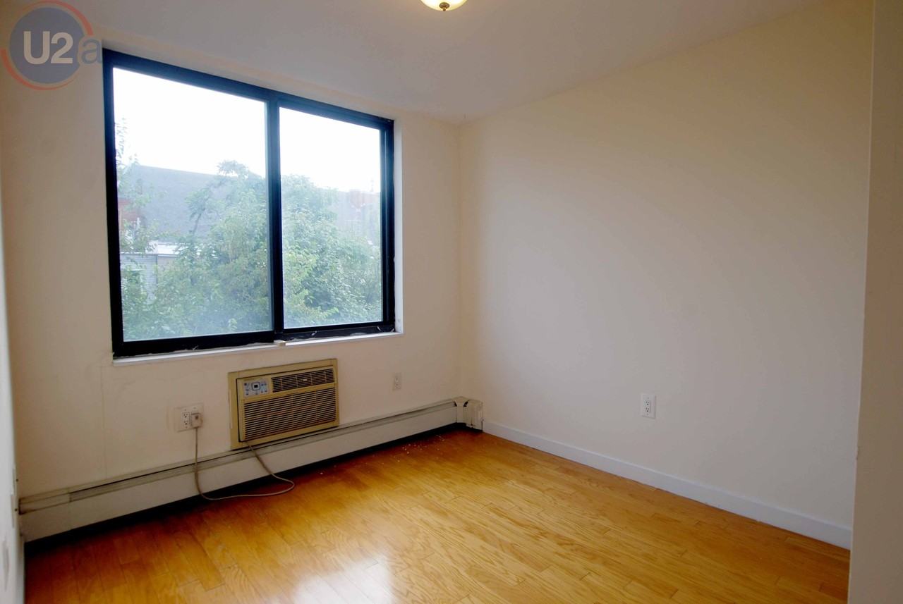 890 Metropolitan Avenue #2 - Photo 6 of 10