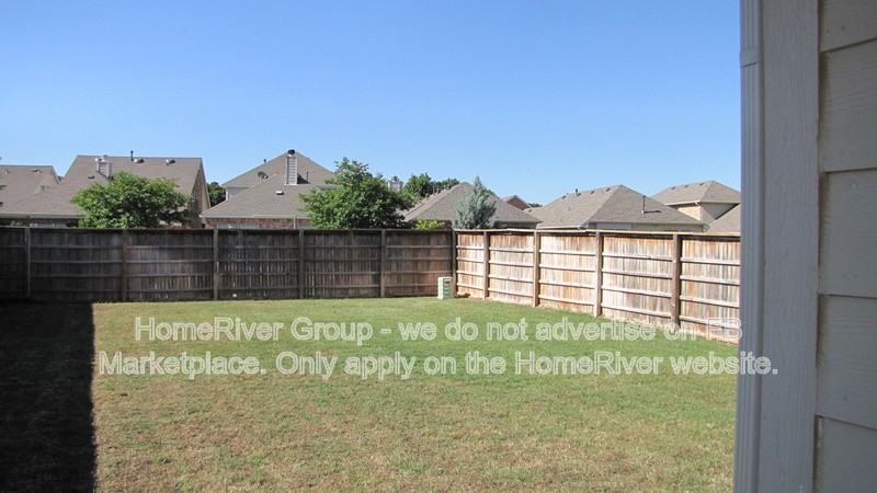 410 Marshall Way - Photo 2 of 13