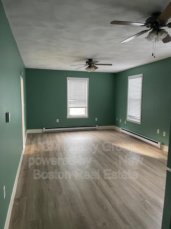 98 Margin St #2L - Photo 2 of 14