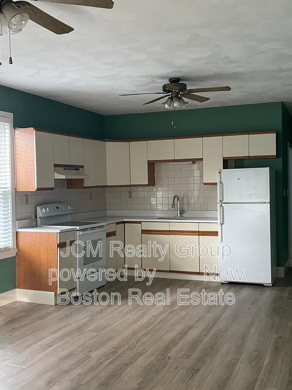 98 Margin St #2L - Photo 4 of 14