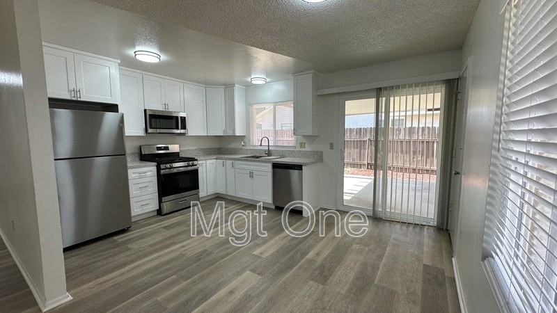14605 Perham Dr - Photo 6 of 19