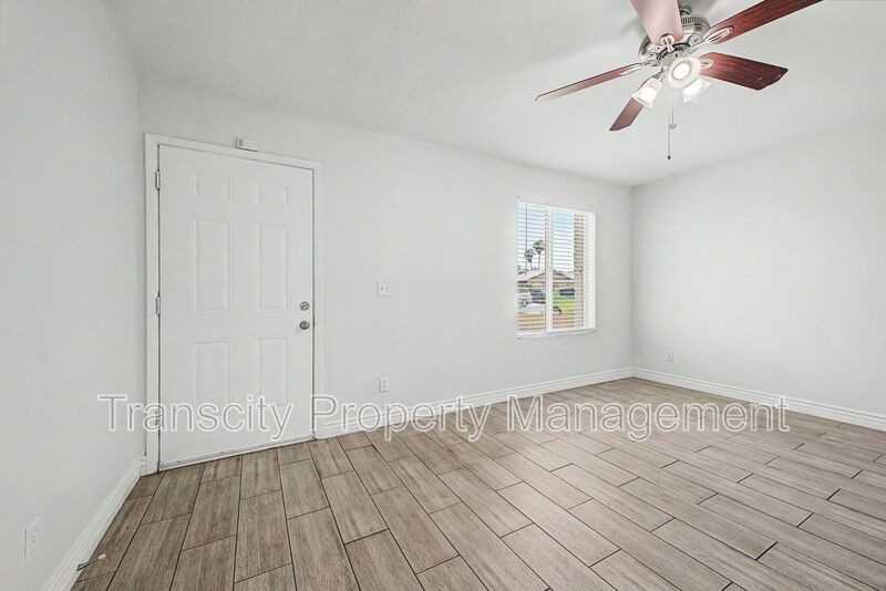4328 E Saint Catherine Ave - Photo 2 of 18