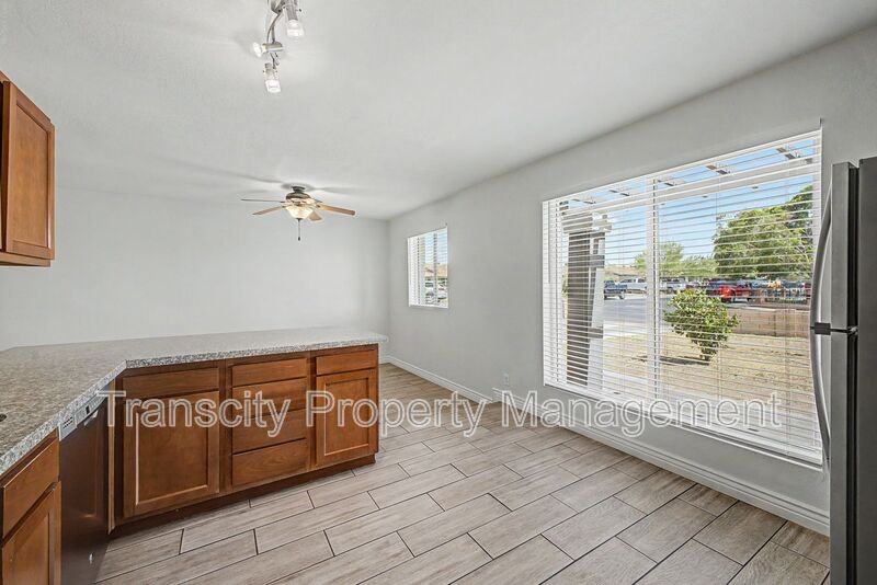4328 E Saint Catherine Ave - Photo 5 of 18