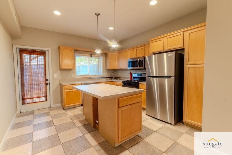 1632 Light St - Photo 7 of 24