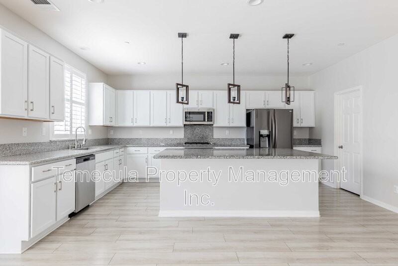 34065 Helenium St - Photo 4 of 21