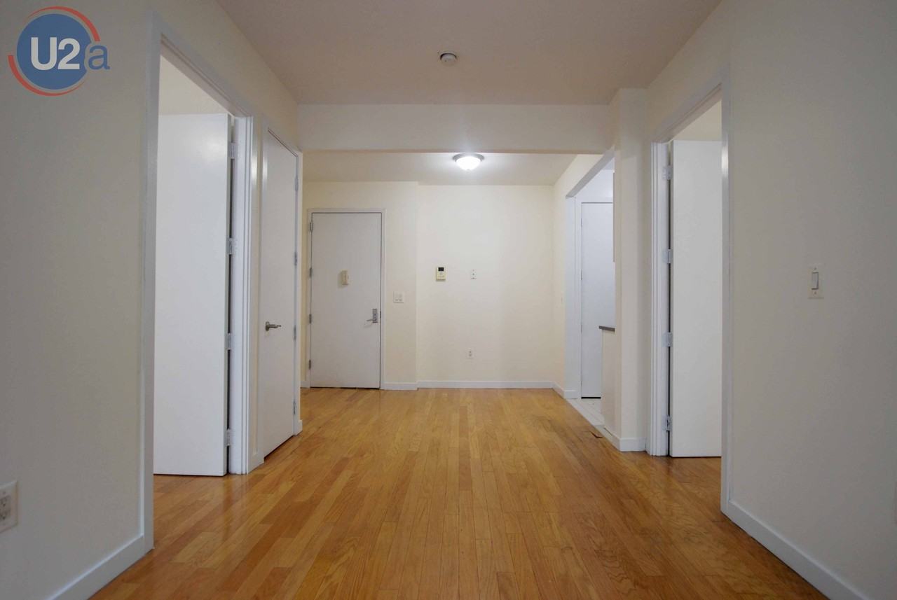 809 Metropolitan Avenue #4 - Photo 3 of 21