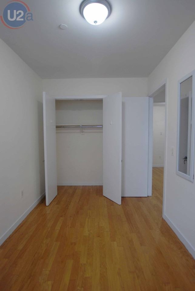 809 Metropolitan Avenue #4 - Photo 7 of 21