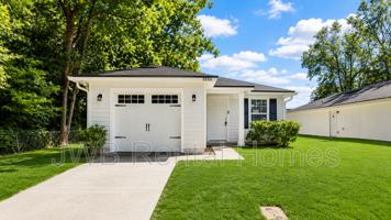 featured image of 3550 Edison Ave