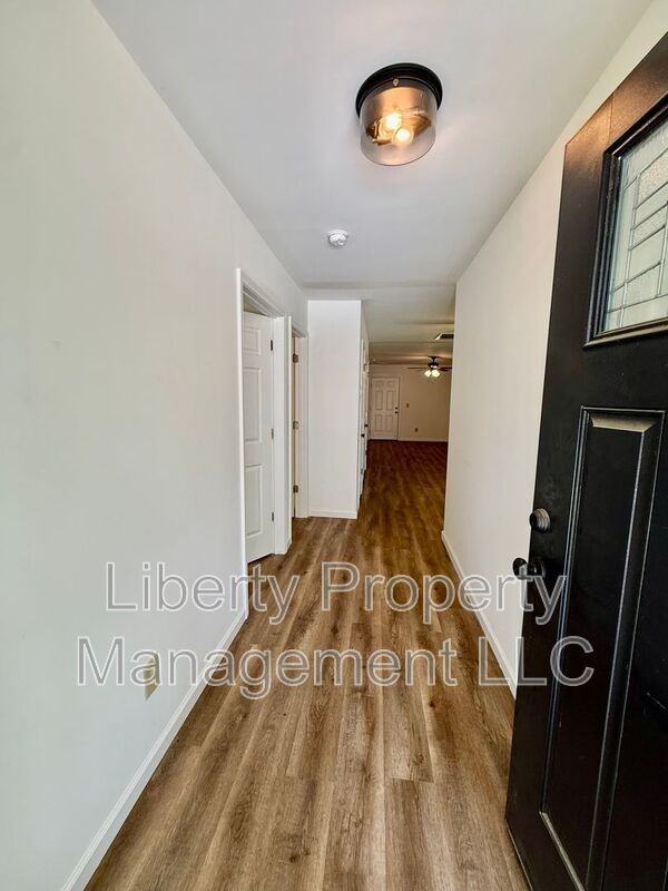534 E 6th Ave - Photo 4 of 17