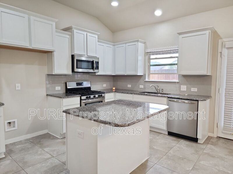 1019 Granbury Cv - Photo 6 of 20