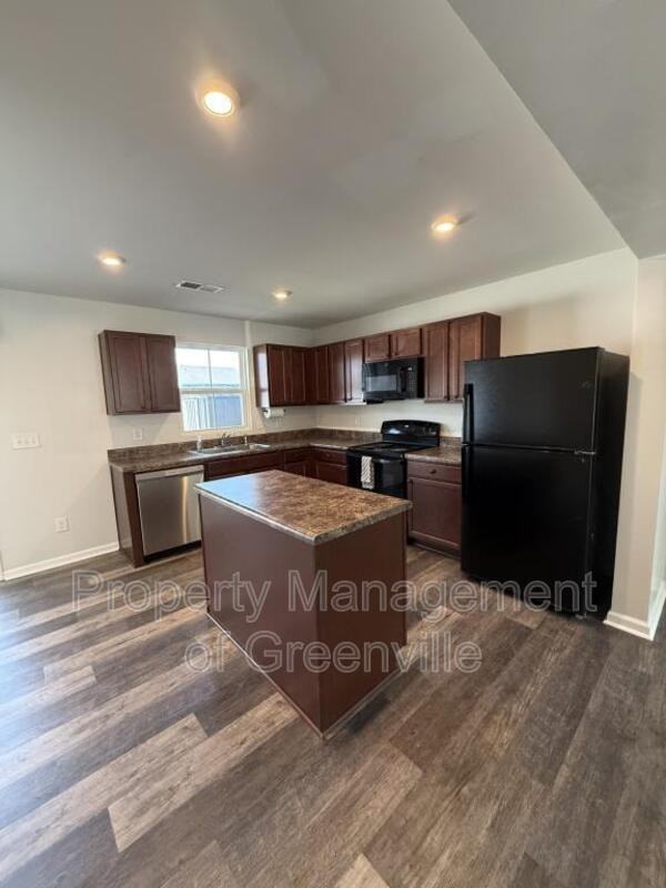 103 Fernside Ct - Photo 6 of 17