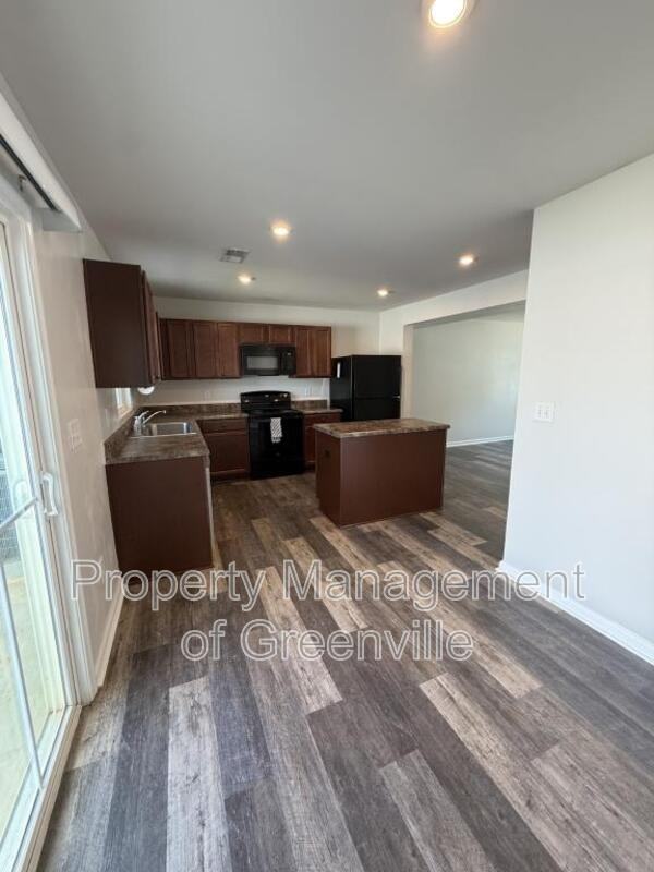 103 Fernside Ct - Photo 7 of 17