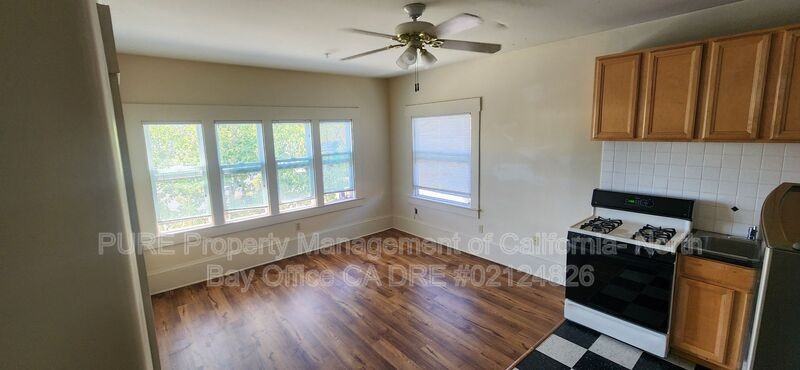 312 Washington St #4 - Photo 2 of 5