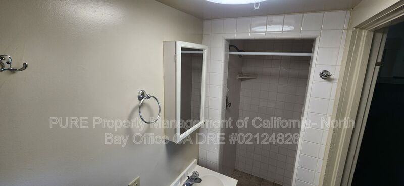 312 Washington St #4 - Photo 4 of 5