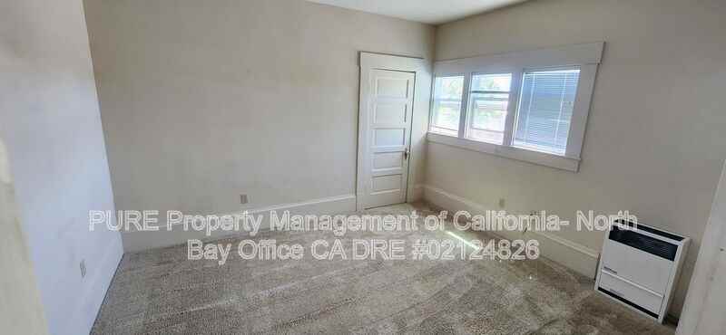 312 Washington St #4 - Photo 5 of 5