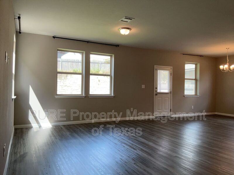 140 Earl Keen St - Photo 6 of 36