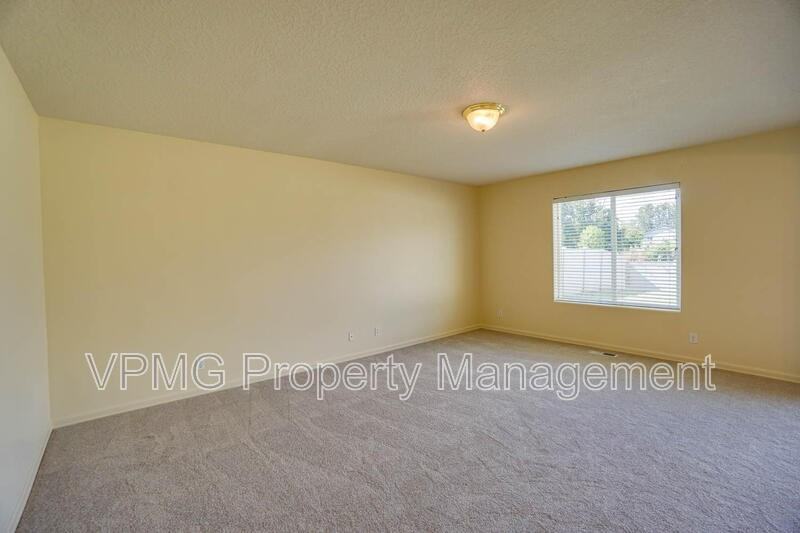 2214 Nw 7th St - Photo 7 of 36