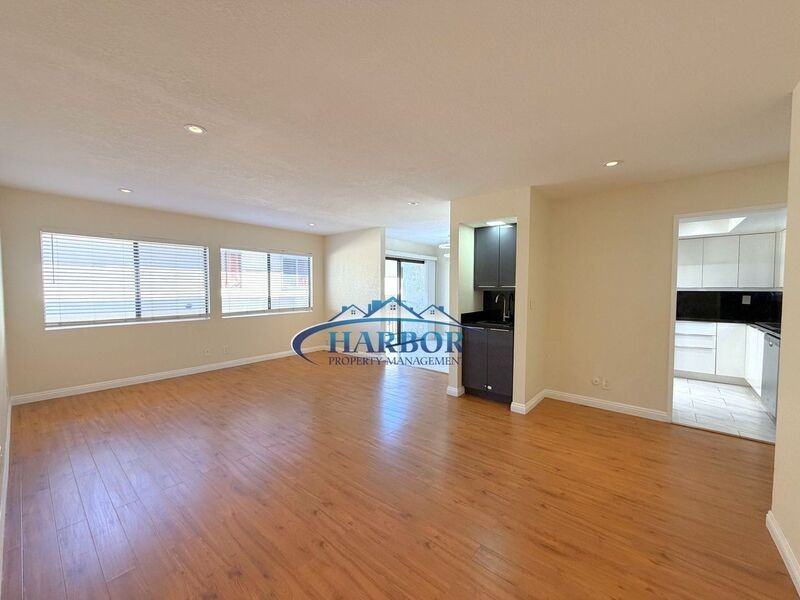 1166 W 22nd St #2 - Photo 4 of 19