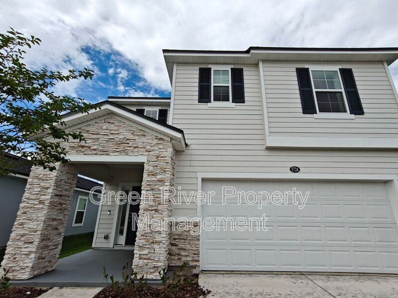 5724 Lagoon Cruise Way - Photo 3 of 50