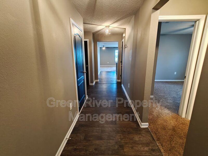 3650 Shiner Dr - Photo 5 of 50