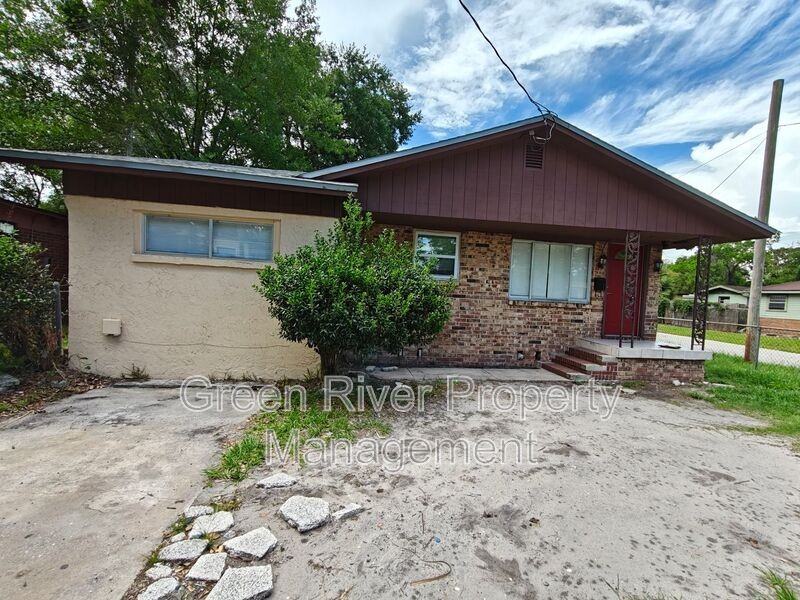 2138 W 17th St - Photo 3 of 31
