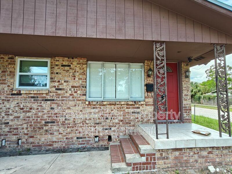 2138 W 17th St - Photo 5 of 31