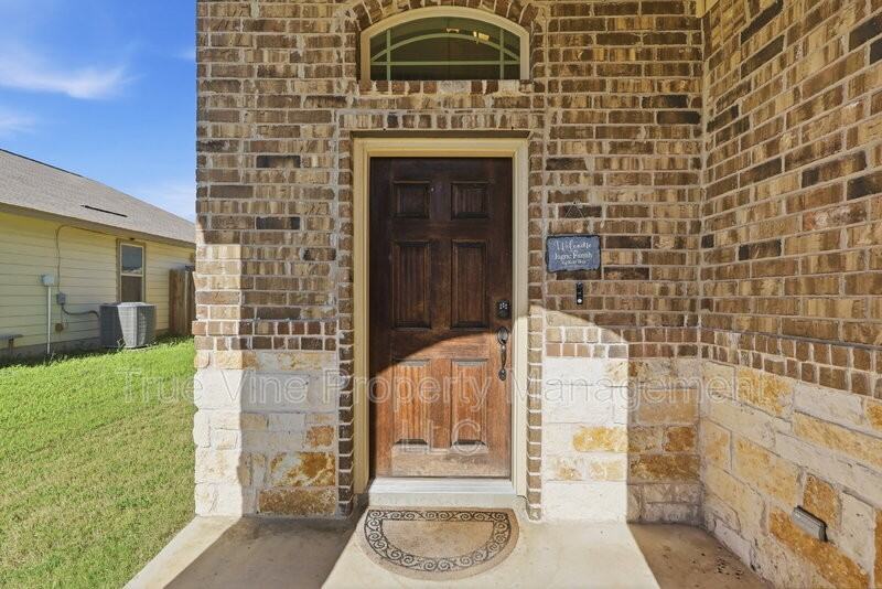114 Katy Way - Photo 6 of 33