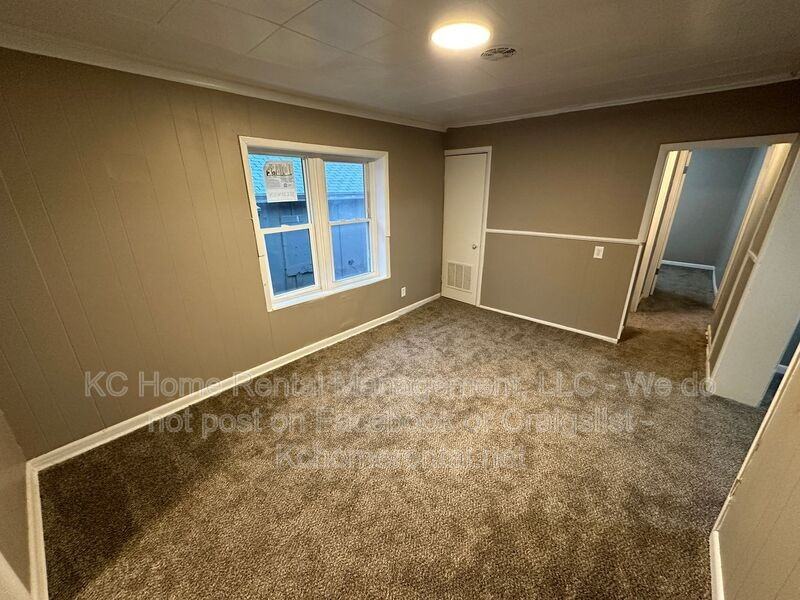 1200 E 23rd St S - Photo 6 of 34