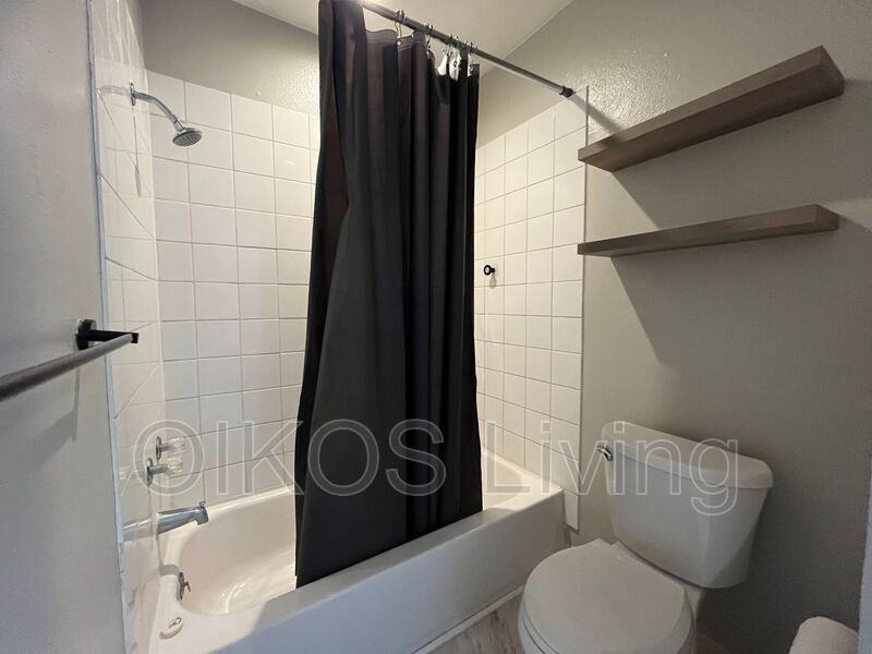 516 N Bliss St #2 - Photo 4 of 7