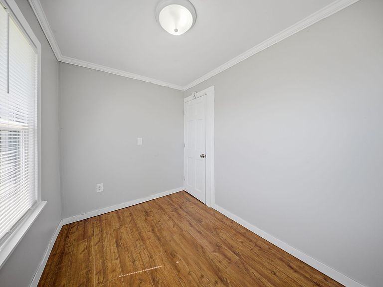 809 West Park Avenue - Photo 4 of 11