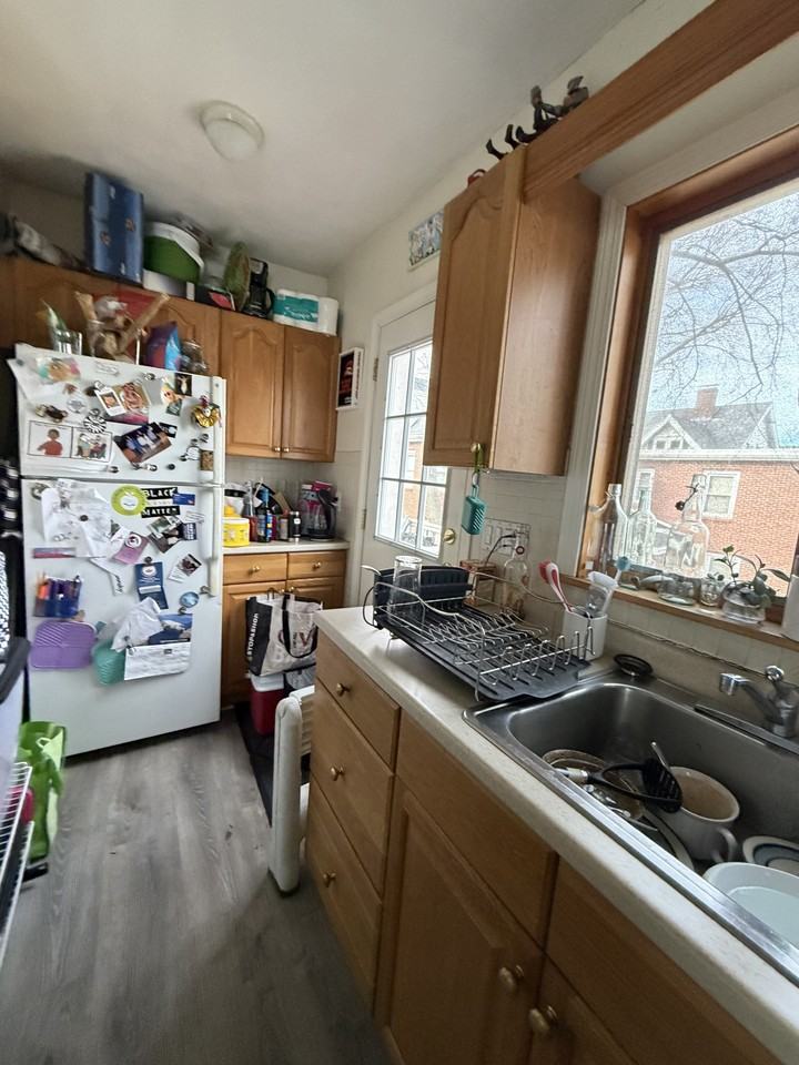 43 Surrey St #2 - Photo 6 of 6