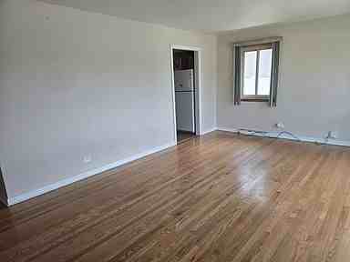 425 West Avenue - Photo 4 of 12
