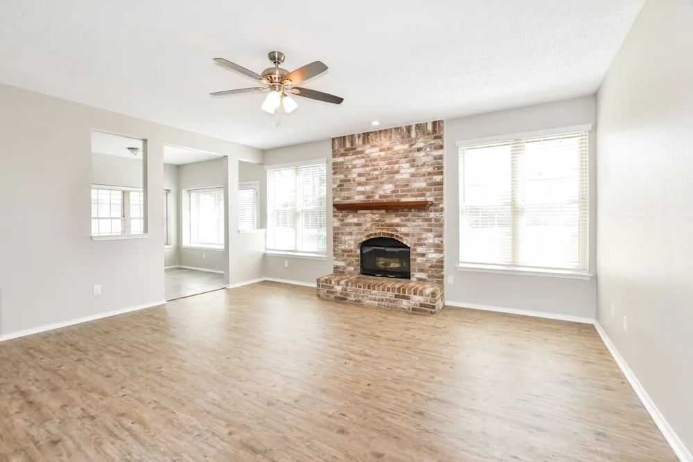 204 Moss Dr #NA - Photo 3 of 11