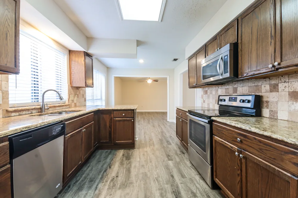 1718 Brighton Dr #NA - Photo 3 of 9