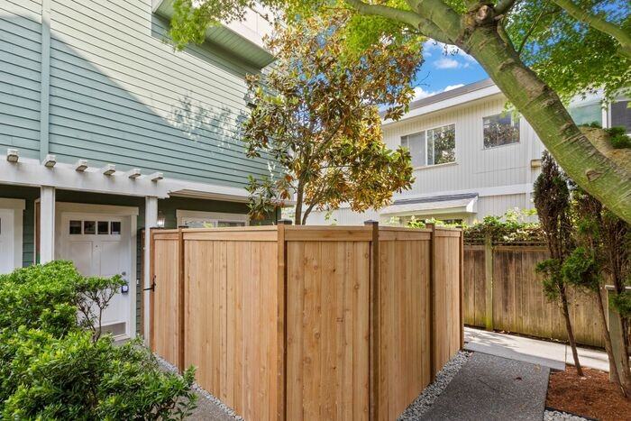 3047 60th Ave Sw - Photo 5 of 50