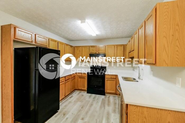 1110 Overlook St - Photo 7 of 17