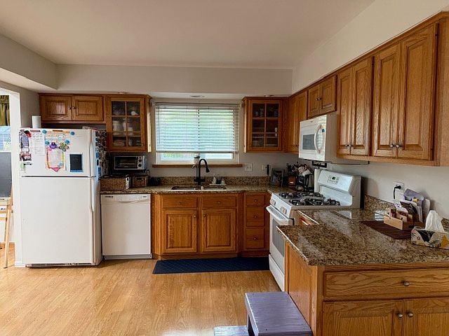 325 Bingham Circle - Photo 6 of 10