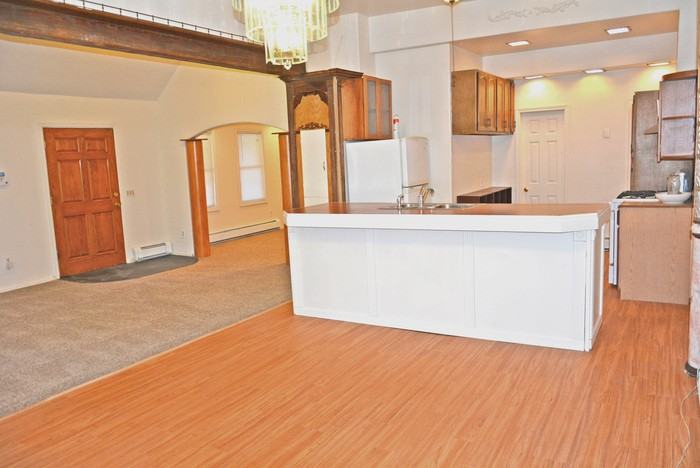 780 Juniper St - Photo 5 of 17